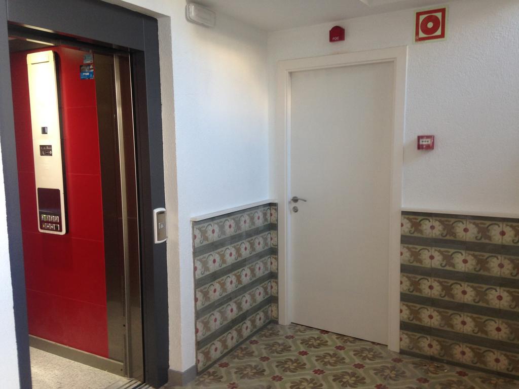 Apartaments Fonda Comerc Турруеля-да-Монґрі Екстер'єр фото